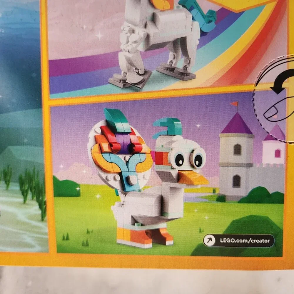 LEGO Creator 3 n1 Magical Unicorn Seahorse Peacock Rainbow 31140 Easter Basket G - Picture 8 of 13